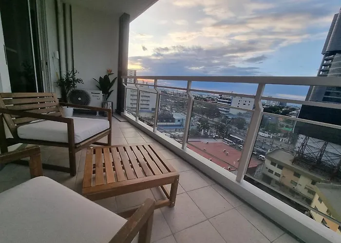 Queen Executive Near Solaire Casino And Mrt Apartamento Manila
