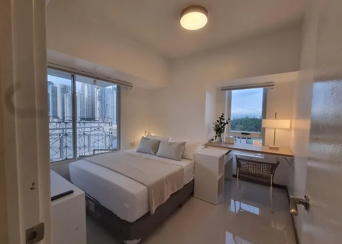 Queen Executive Near Solaire Casino And Mrt Apartamento *