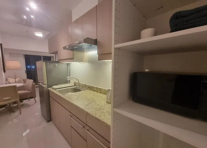Queen Executive Near Solaire Casino And Mrt Manila