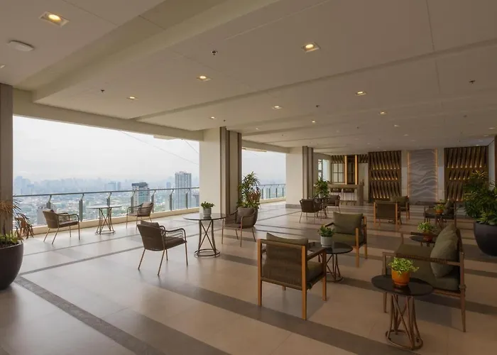 Queen Executive Near Solaire Casino And Mrt Apartamento Manila