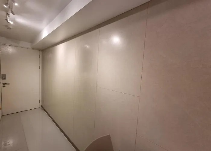 Queen Executive Near Solaire Casino And Mrt * Manila