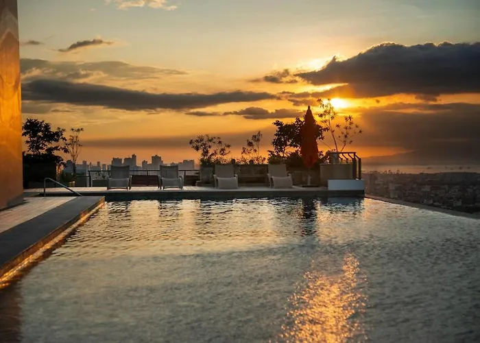 Queen Executive Near Solaire Casino And Mrt Manila
